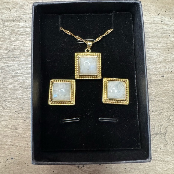 Gold Tone Pendant Necklace and Earring Set - Picture 2 of 5
